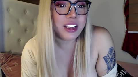 YourDreamGirl Emma  online show from December 2024 11:31:02 PM