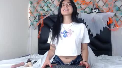 Snapshot of emmawillliams chatting on October 2025 03:45:02 PM Emma online show from October 2025 03:45:02 PM