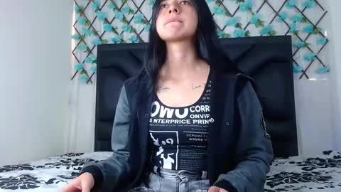  Emma  online show from December 2025 04:14:02 PM