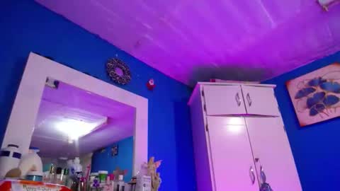 Emma  online show from January 2026 08:33:01 PM