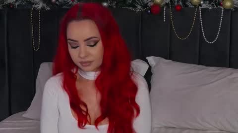 Snapshot of emmelyn_ chatting on December 2025 05:56:01 AM Emm online show from December 2025 05:56:01 AM