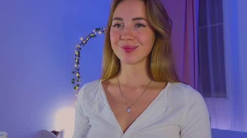 Snapshot of emmi_rosee chatting on January 2025 05:07:02 PM Miss Emmi online show from January 2025 05:07:02 PM