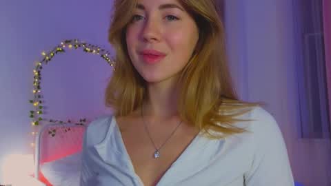 Snapshot of emmi_rosee chatting on January 2025 12:39:02 PM Miss Emmi online show from January 2025 12:39:02 PM