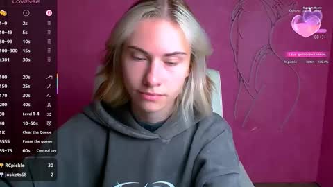 Emmi online show from September 2025 05:34:01 AM