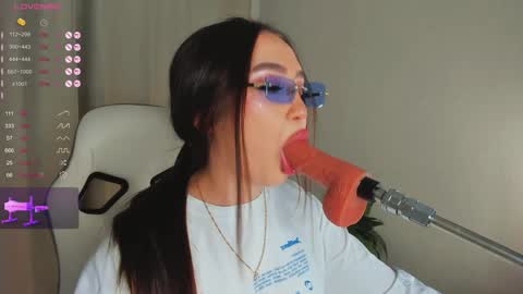 Emmi online show from January 2025 05:30:02 PM