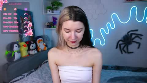 emmie_everly online show from May 2026 08:03:02 PM