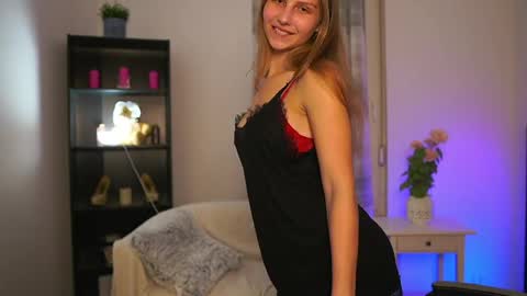 Snapshot of emmie_murray chatting on March 2026 08:08:02 PM Emmie online show from March 2026 08:08:02 PM