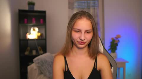 Snapshot of emmie_murray chatting on March 2026 03:00:01 PM Emmie online show from March 2026 03:00:01 PM