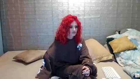 Emmily000 online show from January 2026 11:43:02 PM