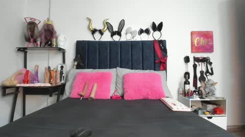          online show from October 2025 12:24:01 PM