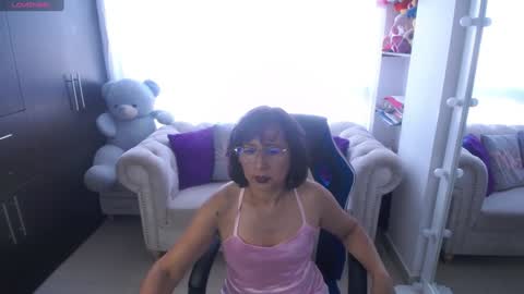 Snapshot of emmilychevalier chatting on January 2025 08:19:02 PM Emmily online show from January 2025 08:19:02 PM