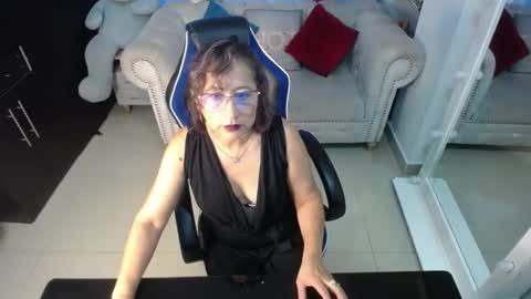 Snapshot of emmilychevalier chatting on March 2025 11:20:01 PM Emmily online show from March 2025 11:20:01 PM