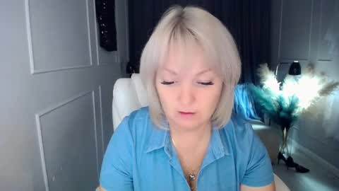 emmmam online show from September 2025 01:37:01 PM