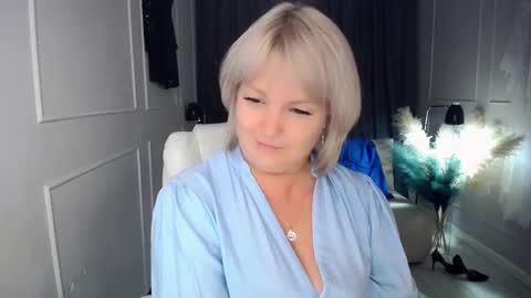 emmmam online show from October 2025 08:39:02 PM