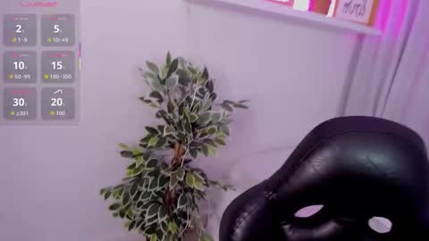 Emmy Heart online show from October 2025 03:39:02 AM