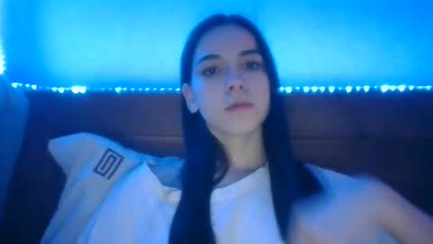 Snapshot of emmy_huff chatting on December 2024 01:33:01 PM emmy_huff online show from December 2024 01:33:01 PM