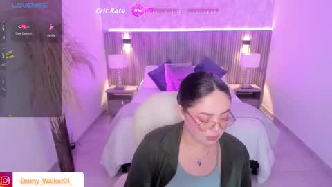 Emmy Walker online show from October 2025 11:02:01 AM