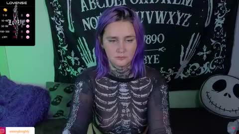 Emmy Bright     50  online show from September 2025 01:07:01 AM