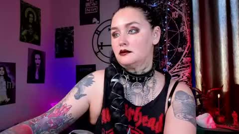 Emmy Bright     50  online show from May 2026 02:06:01 AM