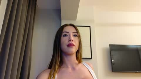 Snapshot of emmycb chatting on December 2024 11:25:01 PM Em online show from December 2024 11:25:01 PM
