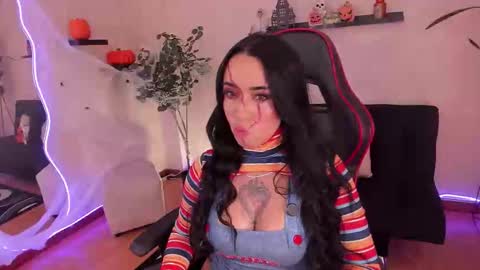 Snapshot of emmyevans1 chatting on October 2025 07:54:01 PM Emmy Evans online show from October 2025 07:54:01 PM