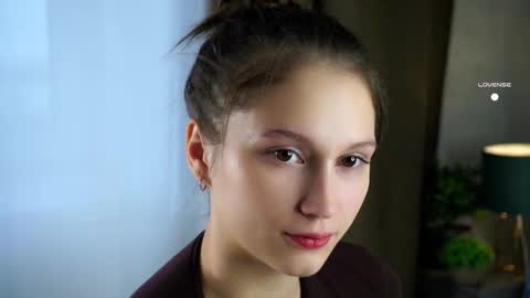 Snapshot of emmyleri chatting on October 2025 01:26:01 AM Emmy online show from October 2025 01:26:01 AM