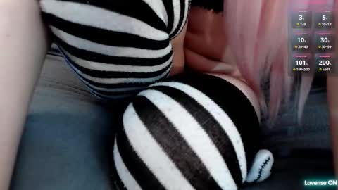 EmoDream1998 online show from October 2025 09:44:01 AM