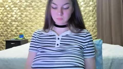 Snapshot of emonyashka chatting on May 2026 04:03:02 PM Emo online show from May 2026 04:03:02 PM