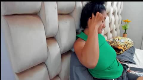 emperatriztapia online show from January 2025 07:55:01 PM