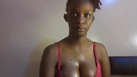 empress_emma online show from May 2026 04:00:01 PM