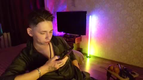 Snapshot of emveeboy96 chatting on December 2025 08:16:02 PM emveeboy96 online show from December 2025 08:16:02 PM