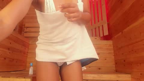 Mili online show from October 2025 12:58:01 PM