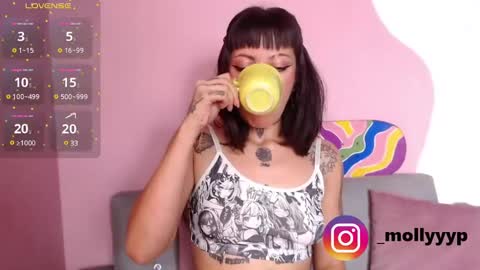 Snapshot of emy_molly chatting on February 2025 01:49:02 PM emy_molly online show from February 2025 01:49:02 PM