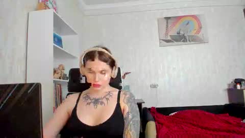 emydeliro online show from May 2026 01:18:01 PM