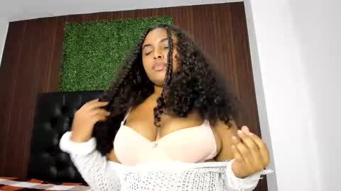 emyhot_69 online show from February 2026 09:22:02 PM