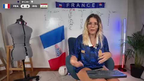 EmyLana online show from June 2026 09:01:02 PM