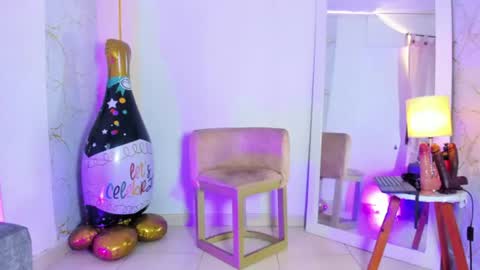 EMYLY  online show from June 2026 08:40:02 PM
