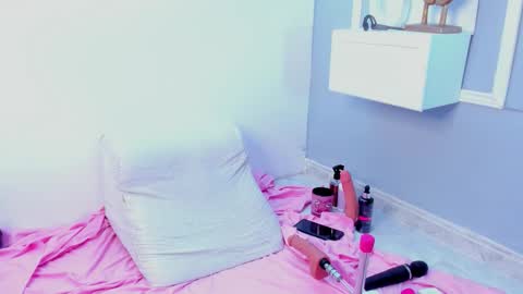 Emy online show from March 2026 01:16:02 PM