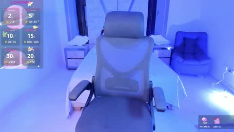 Snapshot of emysilver chatting on February 2025 06:37:01 PM Emy Silver online show from February 2025 06:37:01 PM