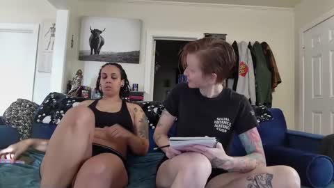 Cedar redhead and River brunette online show from December 2024 07:11:01 PM