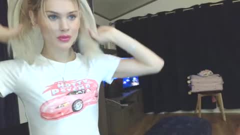 Snapshot of enchanting_english_evelyn chatting on January 2025 08:36:02 PM enchanting_english_evelyn online show from January 2025 08:36:02 PM
