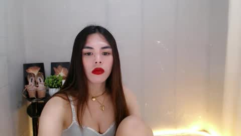Snapshot of enchantress_mia03 chatting on May 2026 10:36:01 AM enchantress_mia03 online show from May 2026 10:36:01 AM