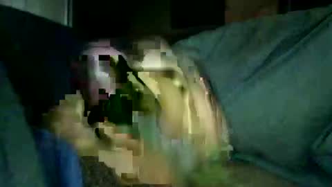 encormoi online show from December 2025 08:33:01 AM