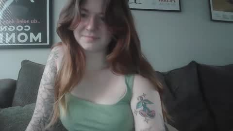 Snapshot of endlesslyevie chatting on September 2025 09:48:02 PM endlessly evie online show from September 2025 09:48:02 PM