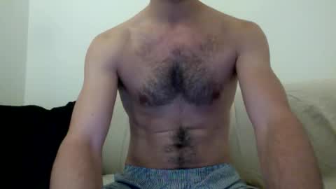 Snapshot of endymioon chatting on April 2026 12:11:02 PM endymioon online show from April 2026 12:11:02 PM