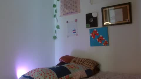 engel20042001 online show from October 2025 02:27:01 PM