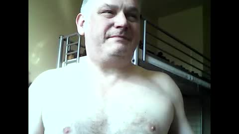 Snapshot of englishguysurrey chatting on March 2026 02:01:01 PM englishguysurrey online show from March 2026 02:01:01 PM