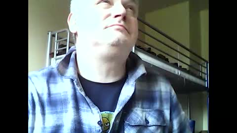 Snapshot of englishguysurrey chatting on April 2026 12:25:01 PM englishguysurrey online show from April 2026 12:25:01 PM