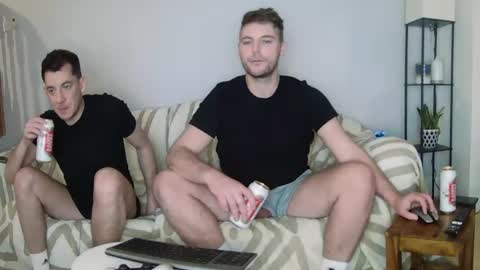 Snapshot of englishladxxx chatting on February 2025 08:33:02 PM Englishladxxx online show from February 2025 08:33:02 PM