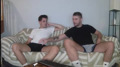 Englishladxxx online show from October 2025 08:07:01 PM